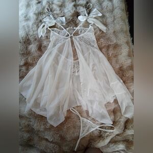 Elegant White Lace Lingerie Babydoll